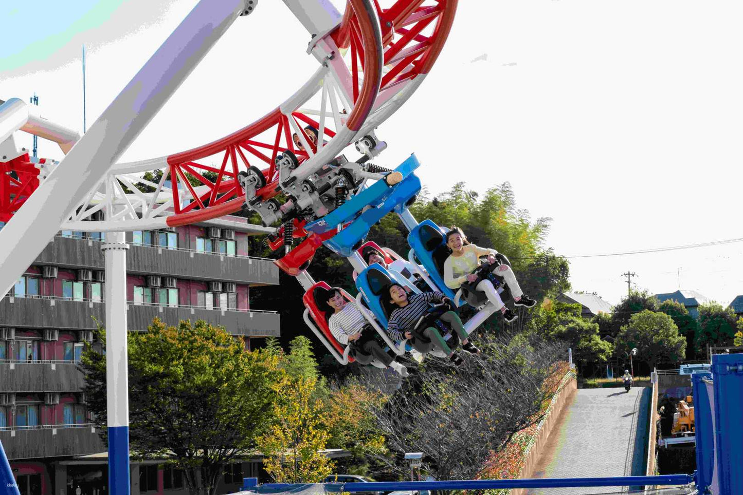 Yomiuriland Amusement Park | One-day Pass